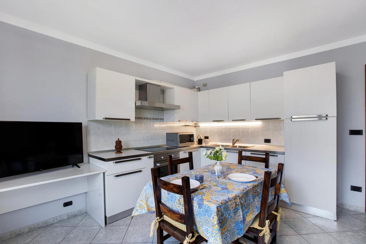 Apartment Yellow